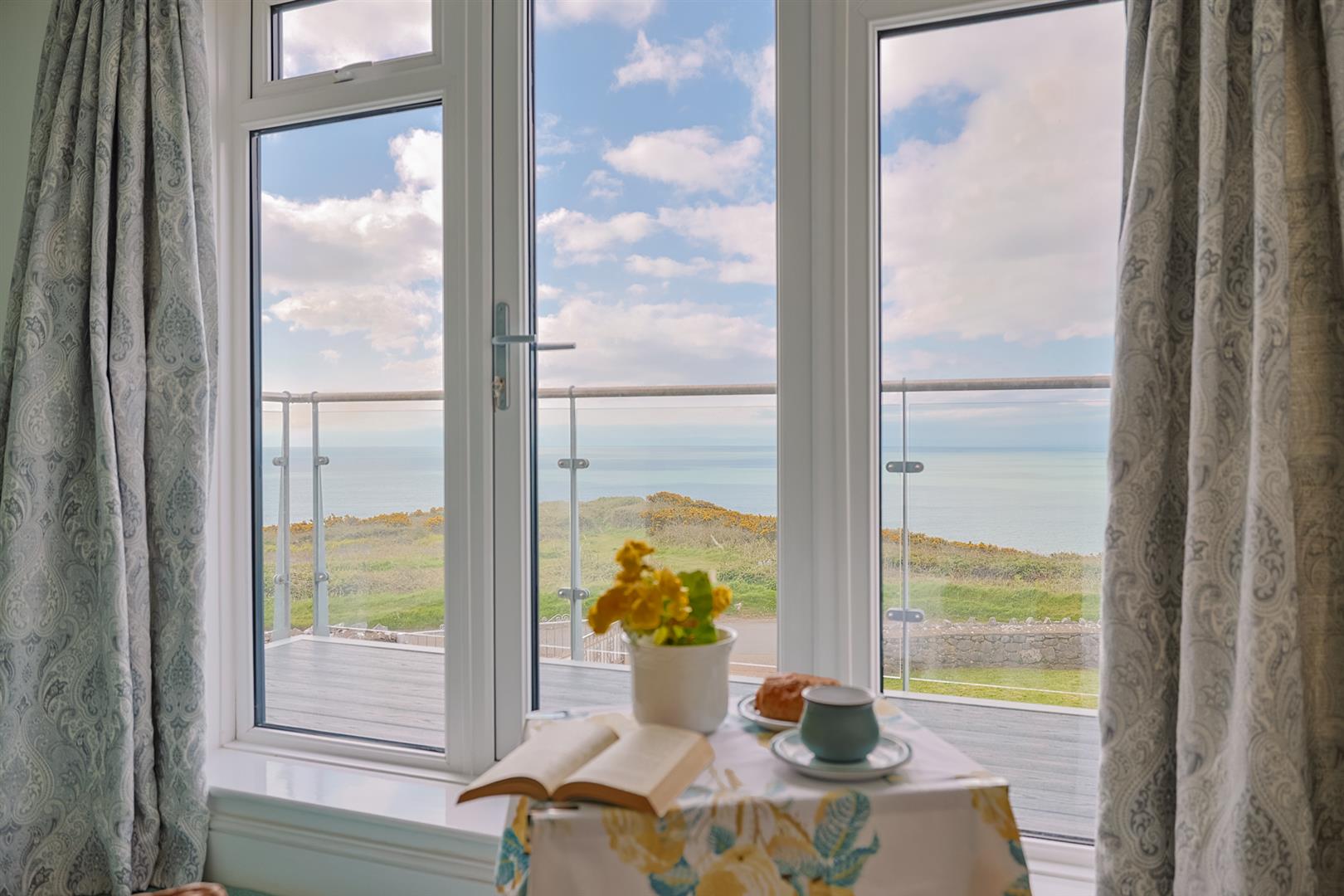 East Cliff, Pennard, Swansea, SA3 2AS